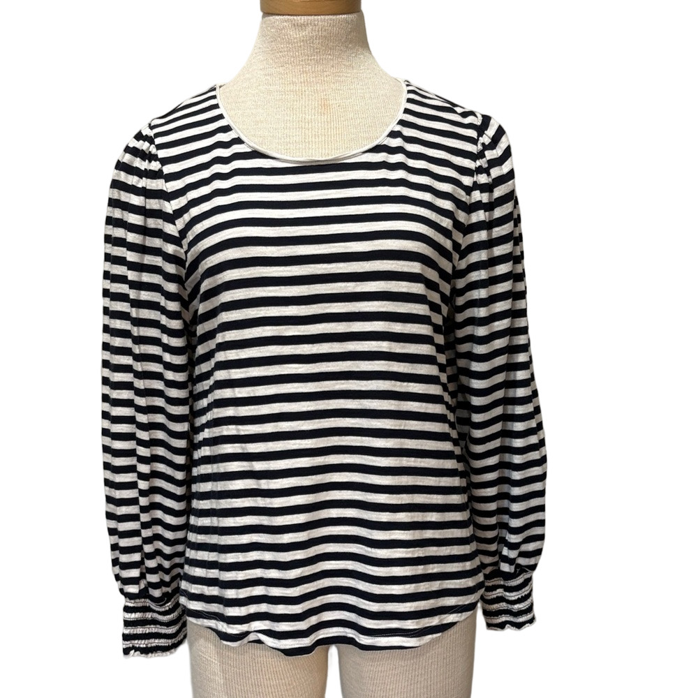 Chico’s sz L (2) blue and white striped top with puff sleeve
